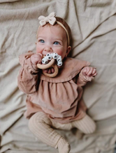 Afbeelding in Gallery-weergave laden, Custom Name Chewie Natural Leaf Blush