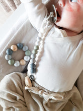 Afbeelding in Gallery-weergave laden, PR Ombre Collection - Chewie Clip Silicone Beads