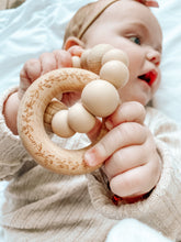 Charger l'image dans la galerie, Natural | Chewie Engraved Leaf