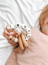 Afbeelding in Gallery-weergave laden, Custom Name Chewie Hazel Gritt