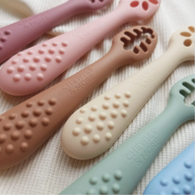Afbeelding in Gallery-weergave laden, Silicone Training Spoons – Set of 2
