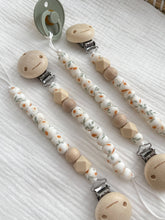 Load image into Gallery viewer, Chewie Clip Silicone Beads Mon Fleur white
